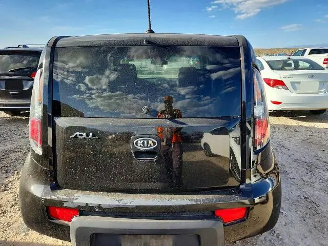 2011 KIA SOUL +  