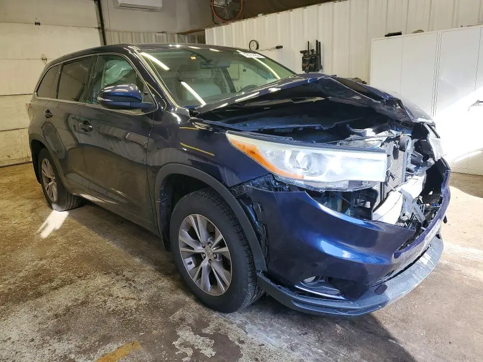 2014 TOYOTA HIGHLANDER LE PLUS  
