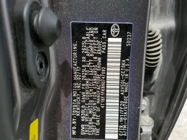 2017 TOYOTA CAMRY LE  