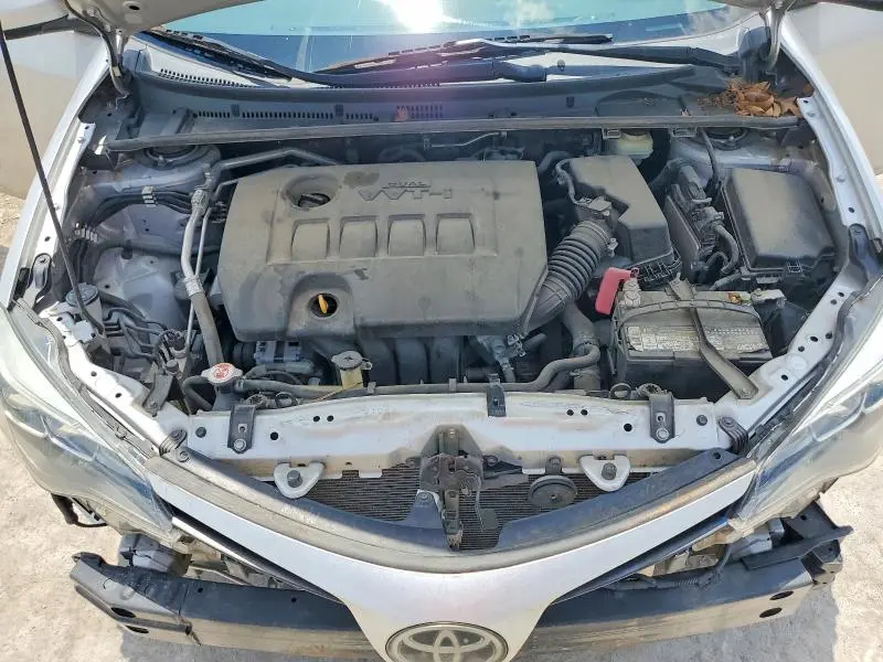 2018 TOYOTA COROLLA SE  