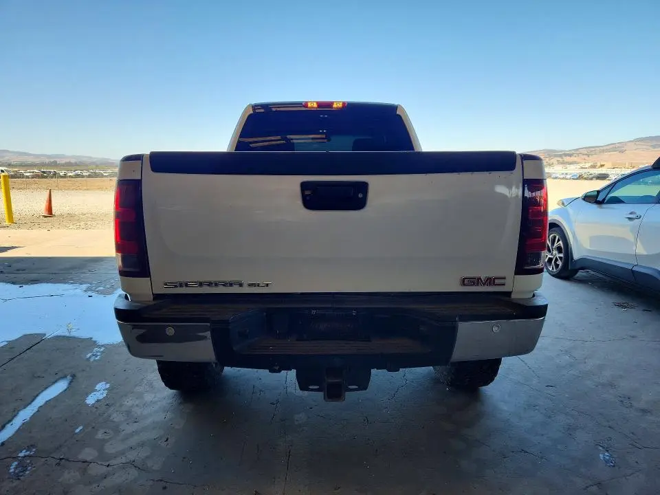 2013 GMC SIERRA K2500 SLT  