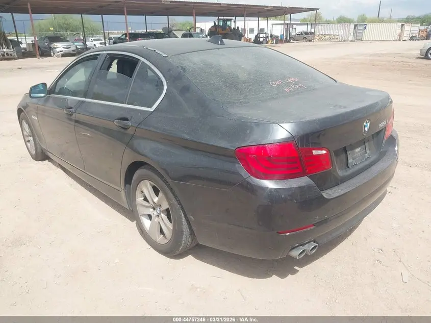 2011 BMW 528I  
