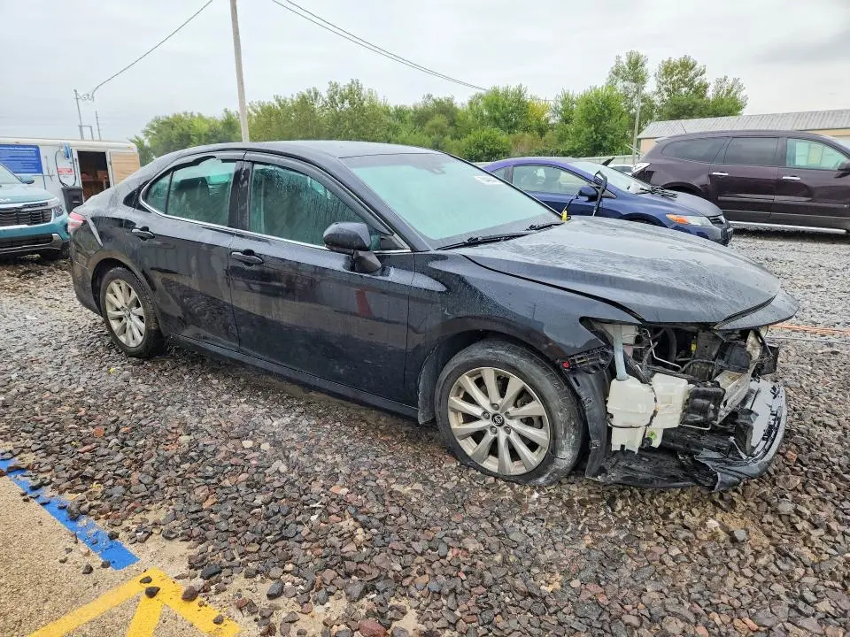2018 TOYOTA CAMRY LE  