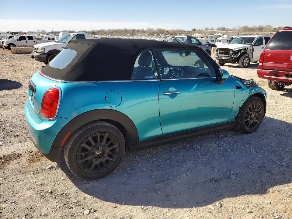 2019 MINI COOPER   