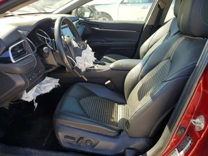 2018 TOYOTA CAMRY SE  