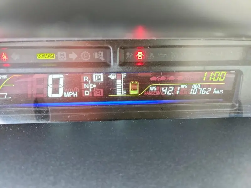2014 TOYOTA PRIUS V TWO  