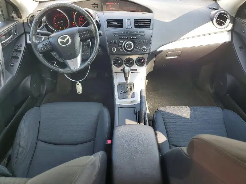 2011 MAZDA 3 S  