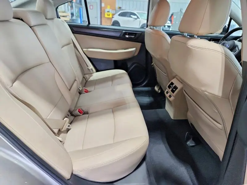 2017 SUBARU LEGACY 3.6R LIMITED  
