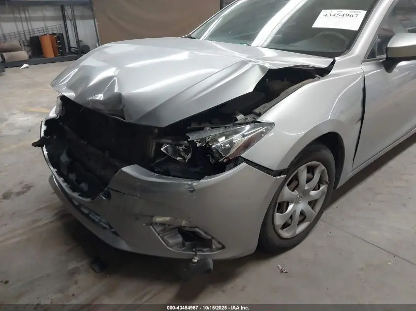 2015 MAZDA MAZDA3 I SPORT