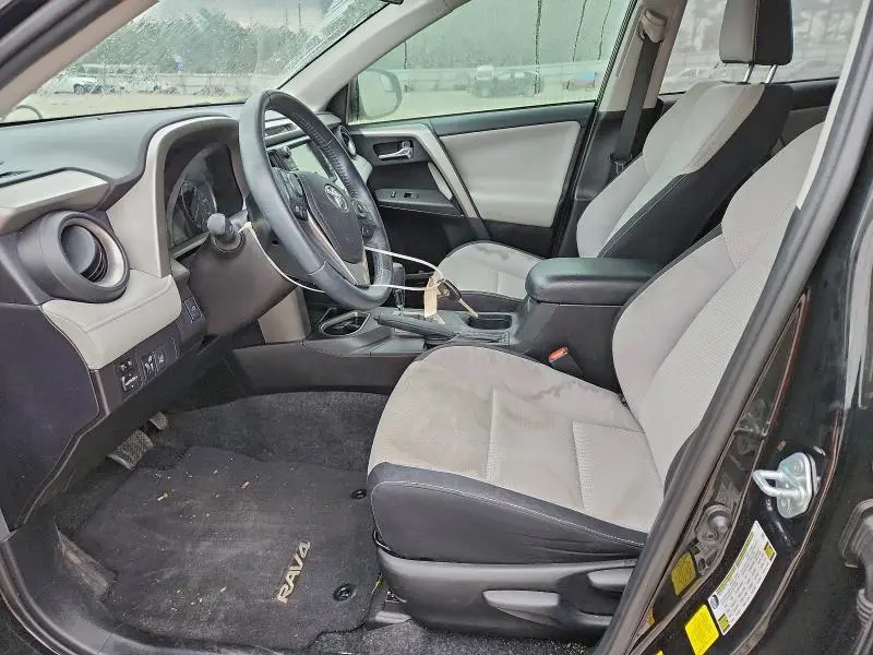 2017 TOYOTA RAV4 XLE  