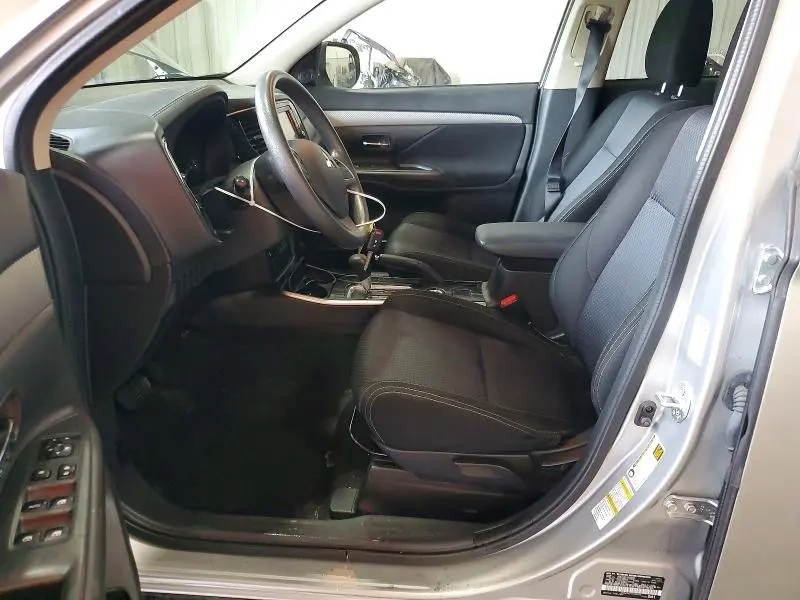 2018 MITSUBISHI OUTLANDER SE  