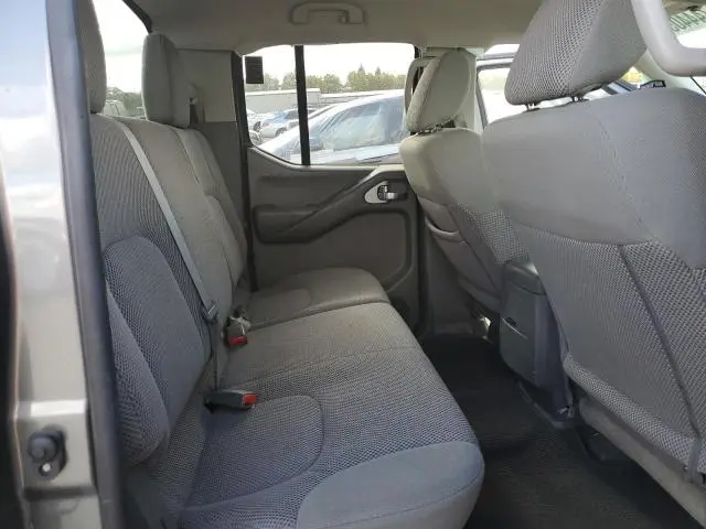 2017 NISSAN FRONTIER S