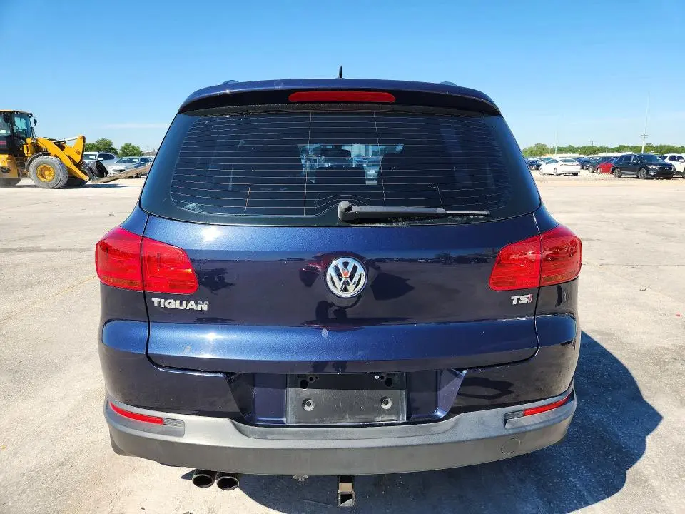 2016 VOLKSWAGEN TIGUAN S  