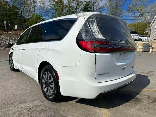 2022 CHRYSLER PACIFICA HYBRID TOURING L  