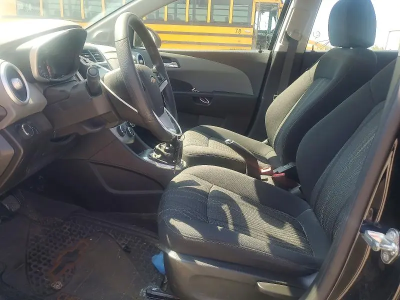 2019 CHEVROLET SONIC LT  