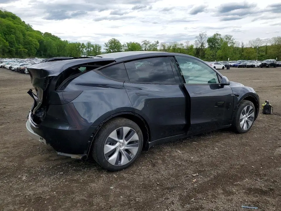 2024 TESLA MODEL Y   