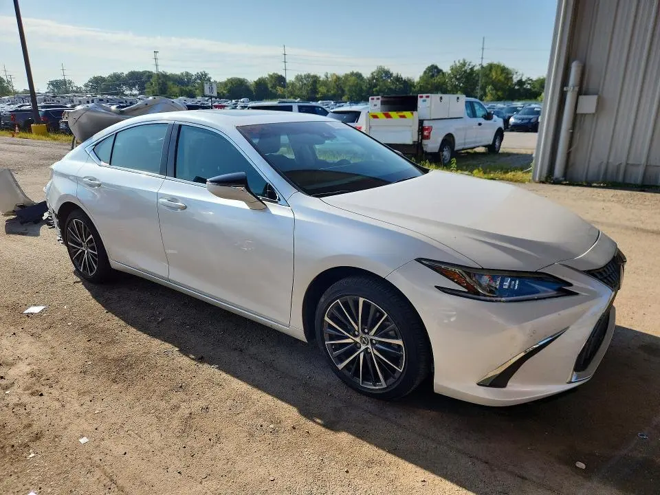 2024 LEXUS ES 300H BASE  