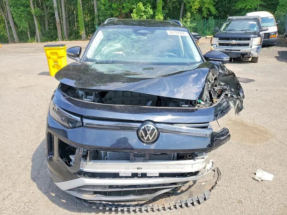 2025 VOLKSWAGEN TIGUAN SE  