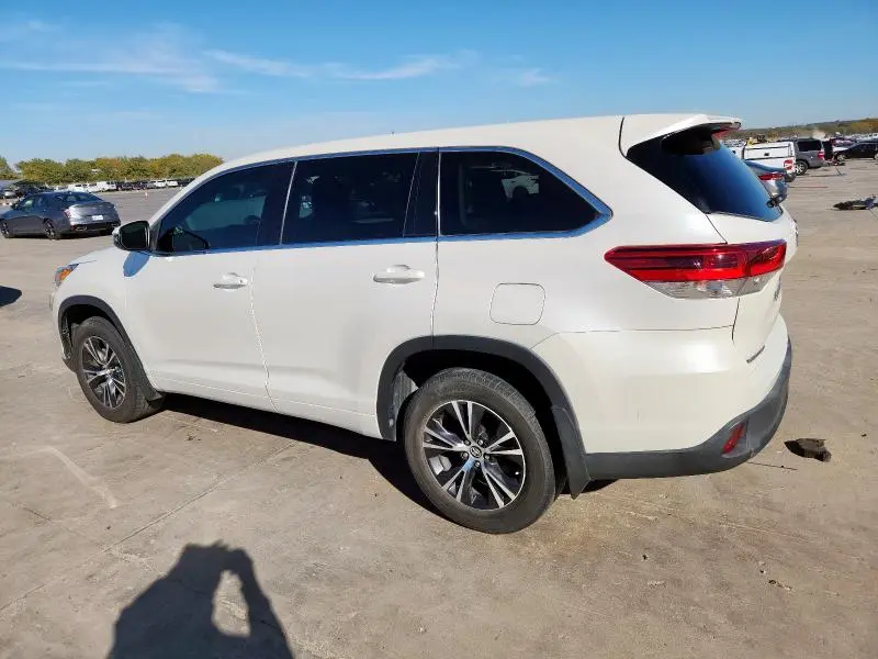 2018 TOYOTA HIGHLANDER LE  