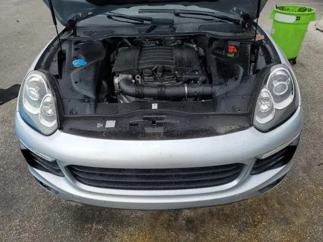 2016 PORSCHE CAYENNE   