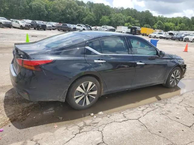 2022 NISSAN ALTIMA SL  