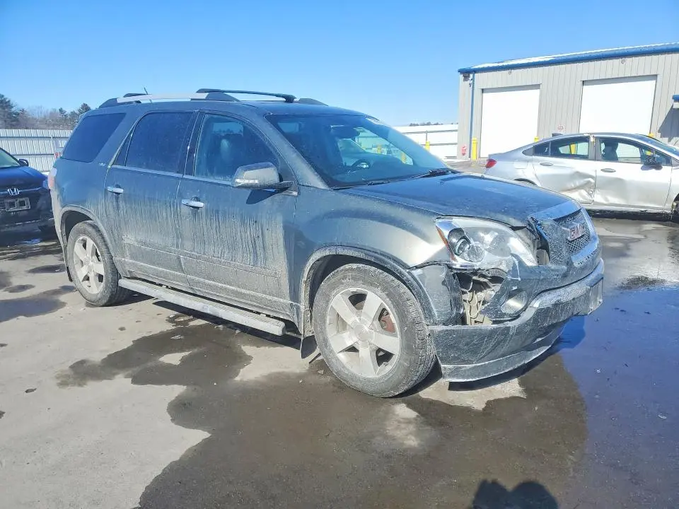 2011 GMC ACADIA SLT-2  
