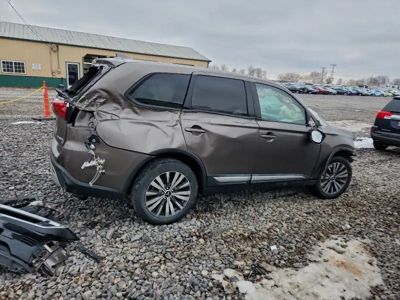 2019 MITSUBISHI OUTLANDER SE  