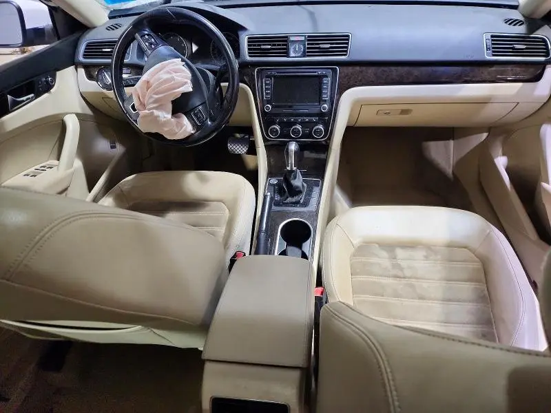 2015 VOLKSWAGEN PASSAT SEL  