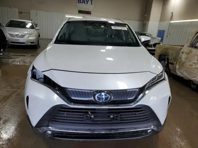 2024 TOYOTA VENZA LE  