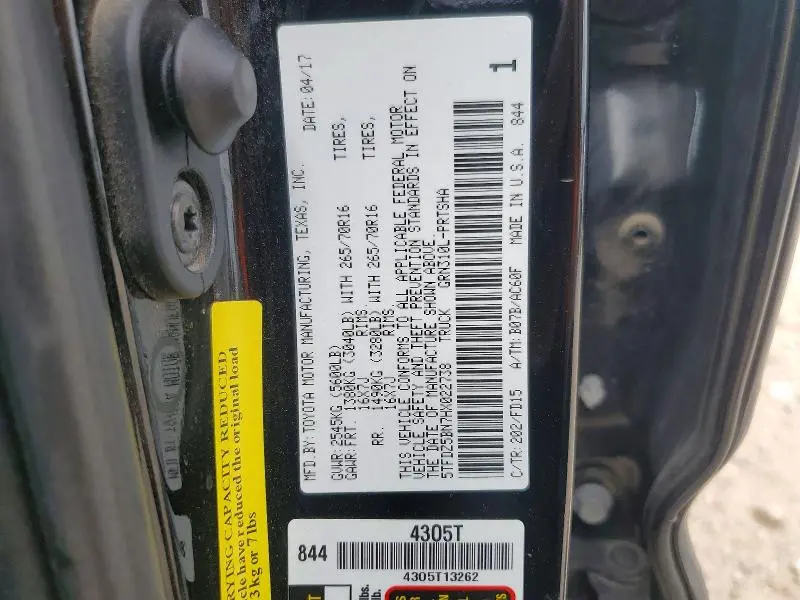 2017 TOYOTA TACOMA   