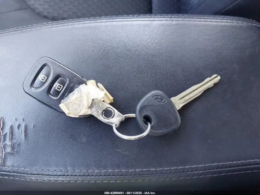 2011 HYUNDAI TUCSON GL