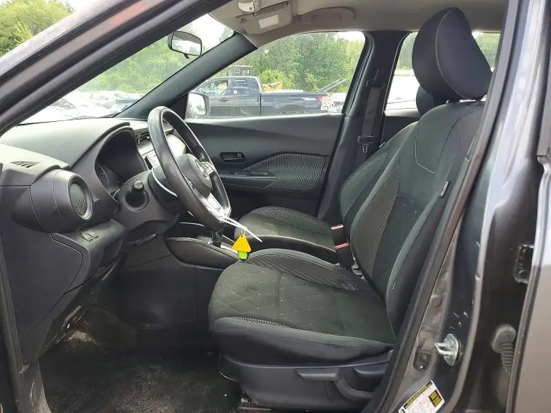 2019 NISSAN KICKS S  