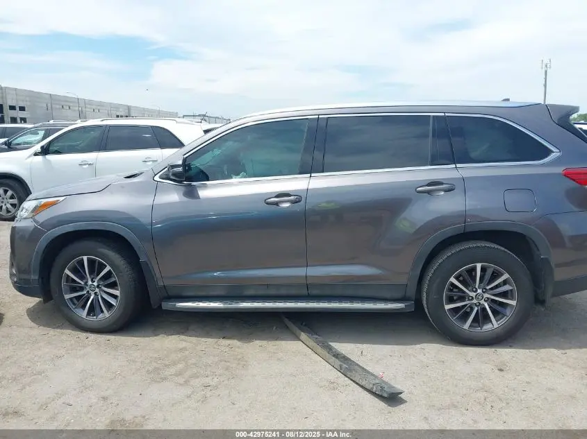 2019 TOYOTA HIGHLANDER XLE