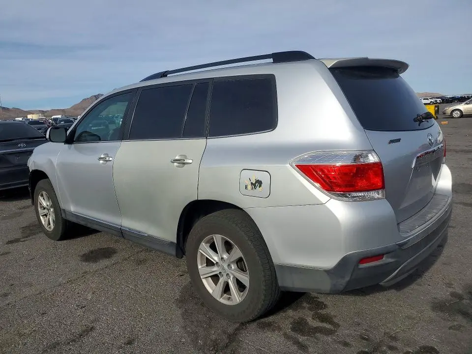 2011 TOYOTA HIGHLANDER BASE  