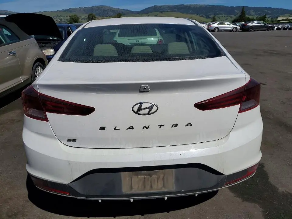 2019 HYUNDAI ELANTRA SE  