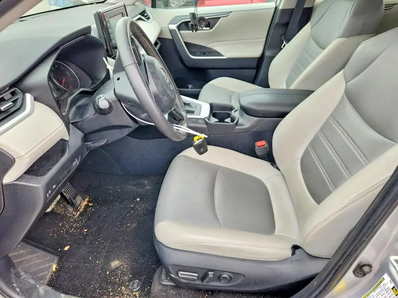 2019 TOYOTA RAV4 XLE PREMIUM  