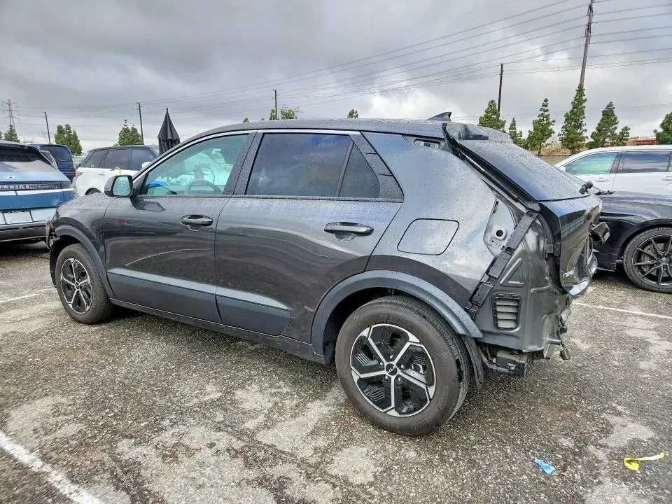 2024 KIA NIRO LX  
