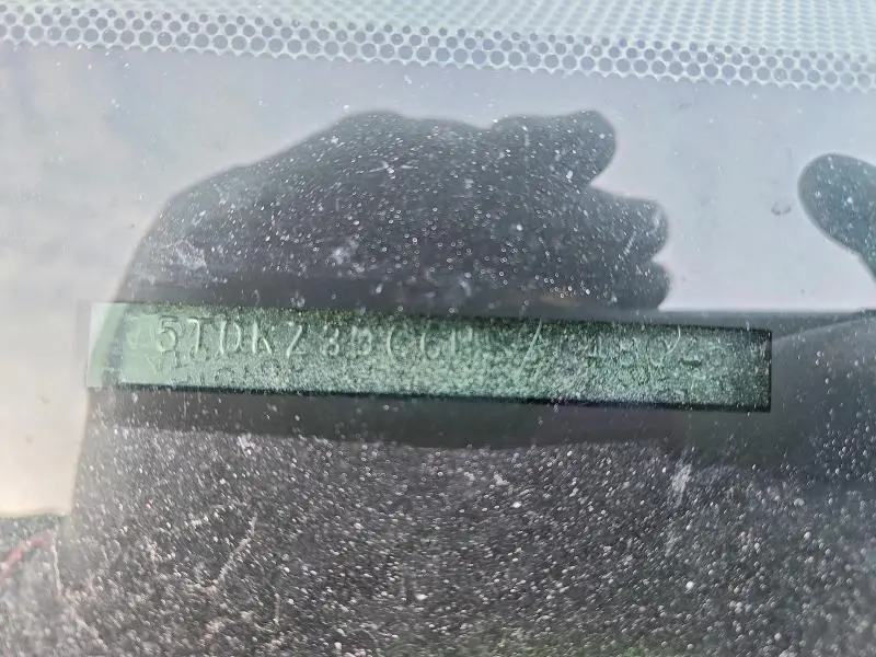 2017 TOYOTA SIENNA LE  