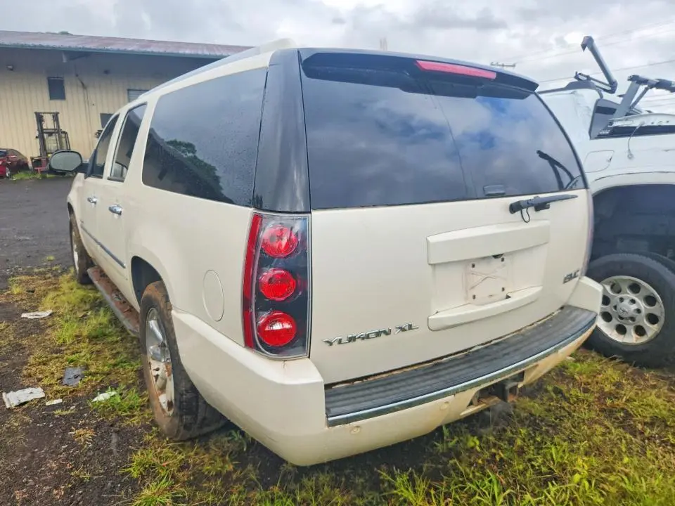 2013 GMC YUKON XL DENALI  