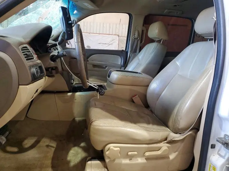 2011 CHEVROLET SUBURBAN C1500 LT  