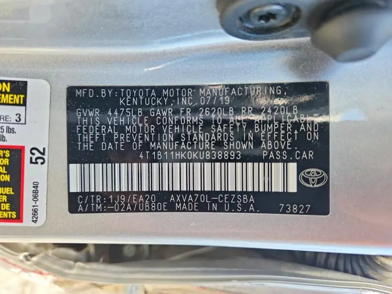 2019 TOYOTA CAMRY SE  