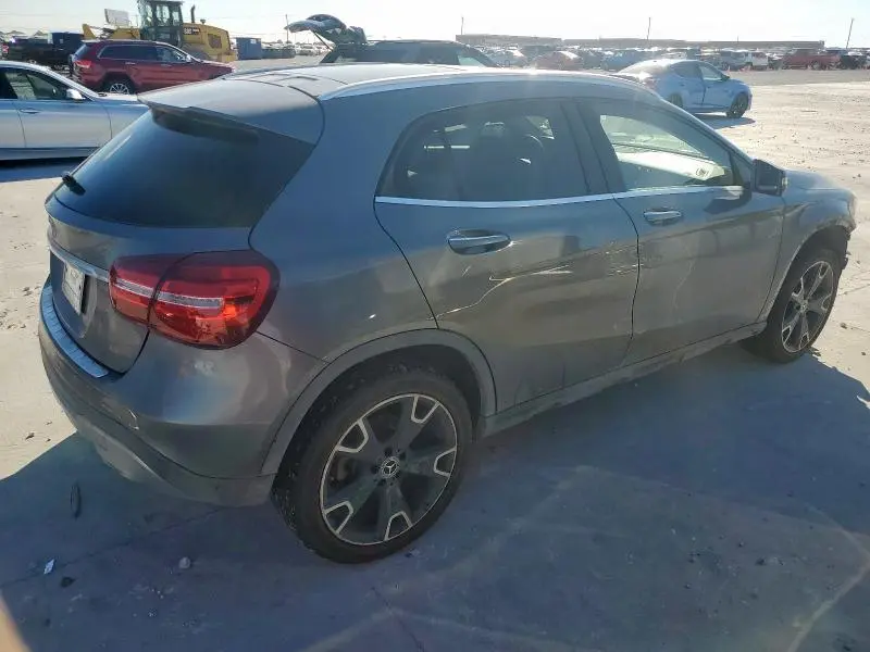 2018 MERCEDES-BENZ GLA 250  