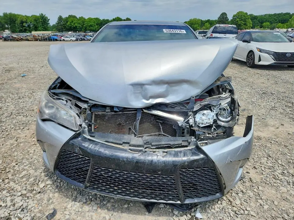 2017 TOYOTA CAMRY SE  