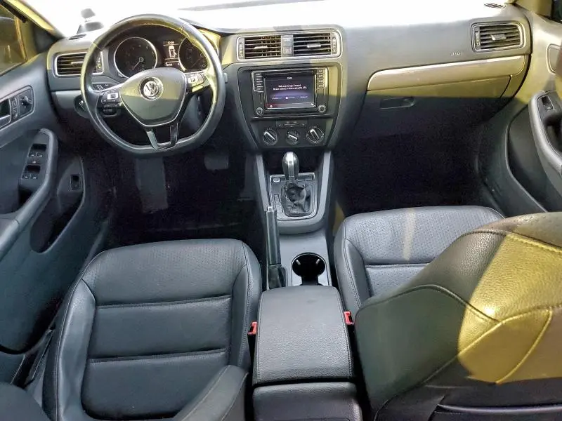 2017 VOLKSWAGEN JETTA SE  