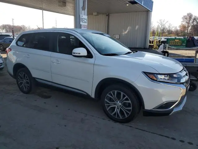 2016 MITSUBISHI OUTLANDER SE  