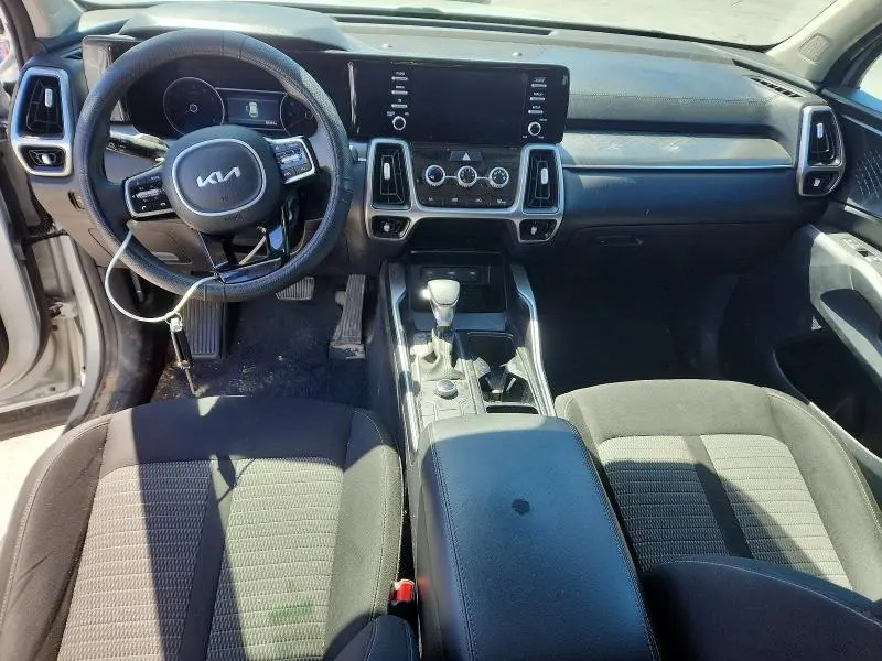 2022 KIA SORENTO LX  