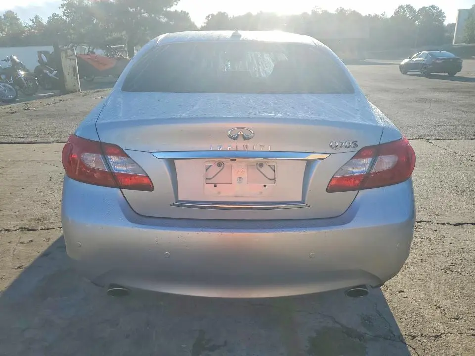 2014 INFINITI Q70 3.7  