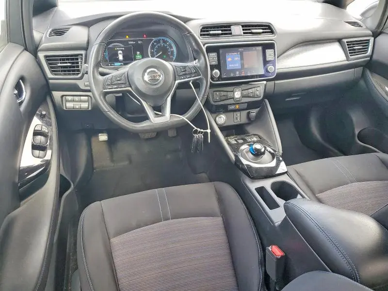 2020 NISSAN LEAF SV PLUS  