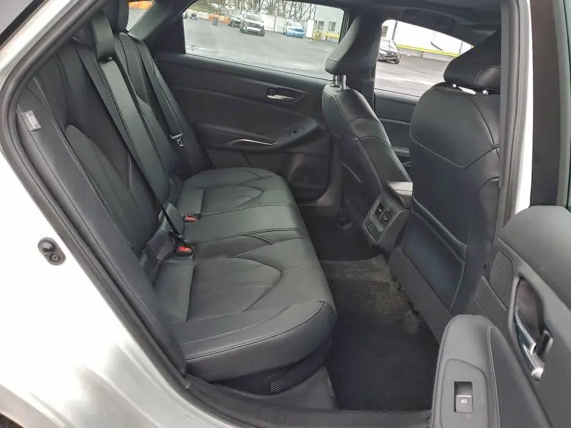 2020 TOYOTA AVALON XLE  