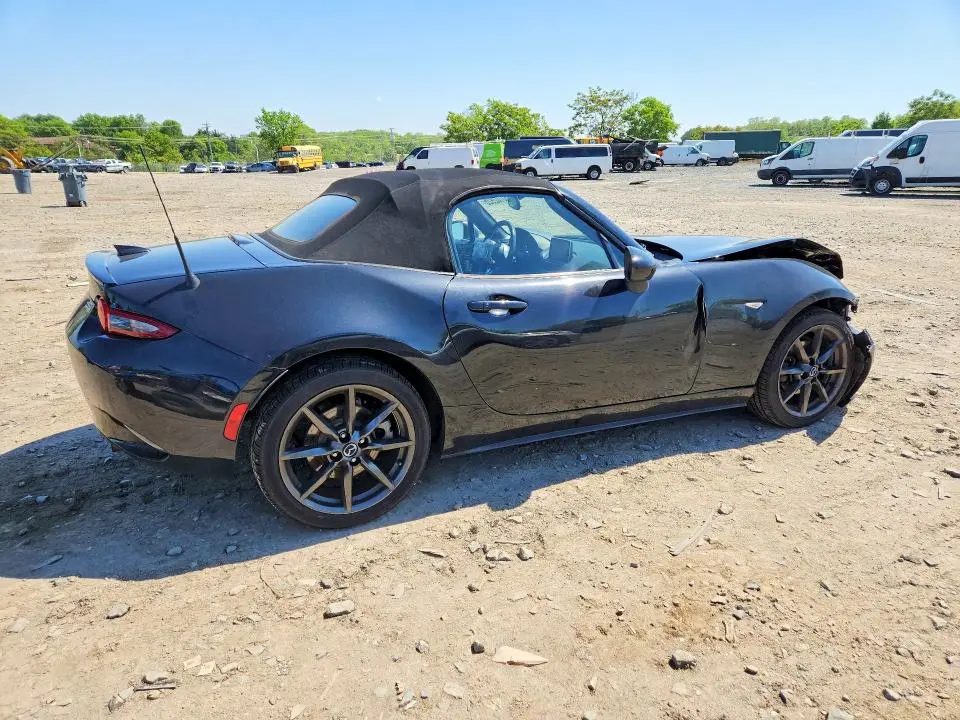 2017 MAZDA MX-5 MIATA CLUB  